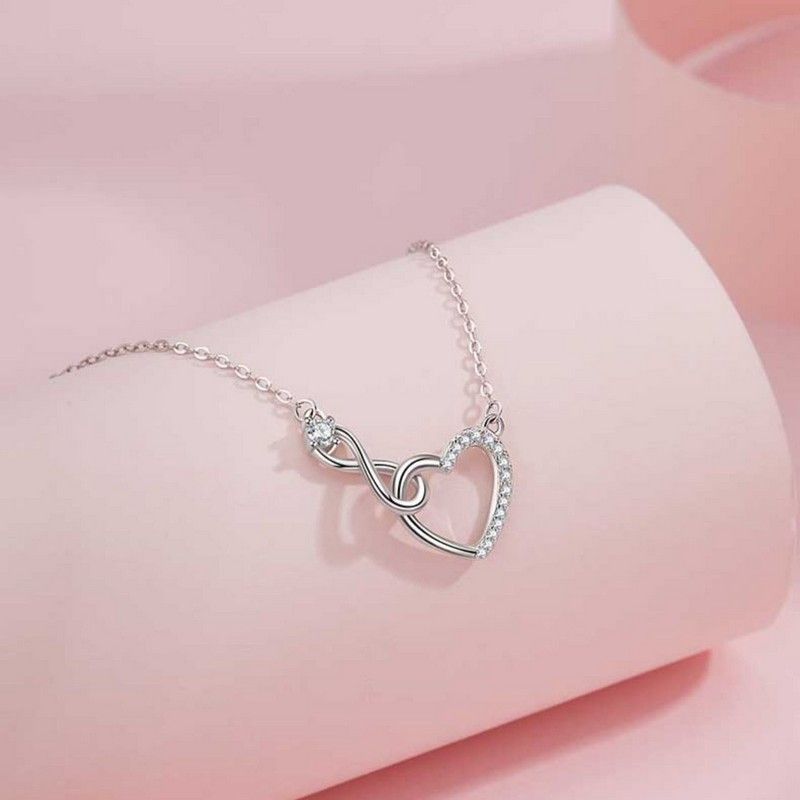 Ins style fashion infinite love necklace female girl heart hollow diamond Mobius ring love pendant clavicle chain_ipsvogv.com