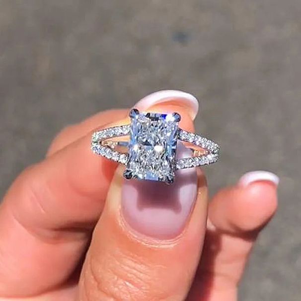 Cao Shi's New Women's Micro Set Fashion Square Diamond Engagement Double layered One Ring_ipsvogv.com