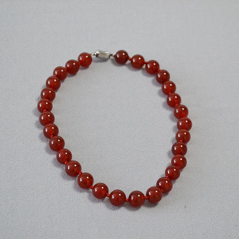 Small Exaggerated Large Black And Red Agate Real Stone Knotted Bead Gold Ingot Buckle Short Necklace Collarbone Chain_ipsvogv.com