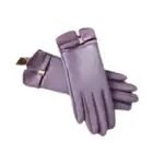 Gloves_ipsvogv