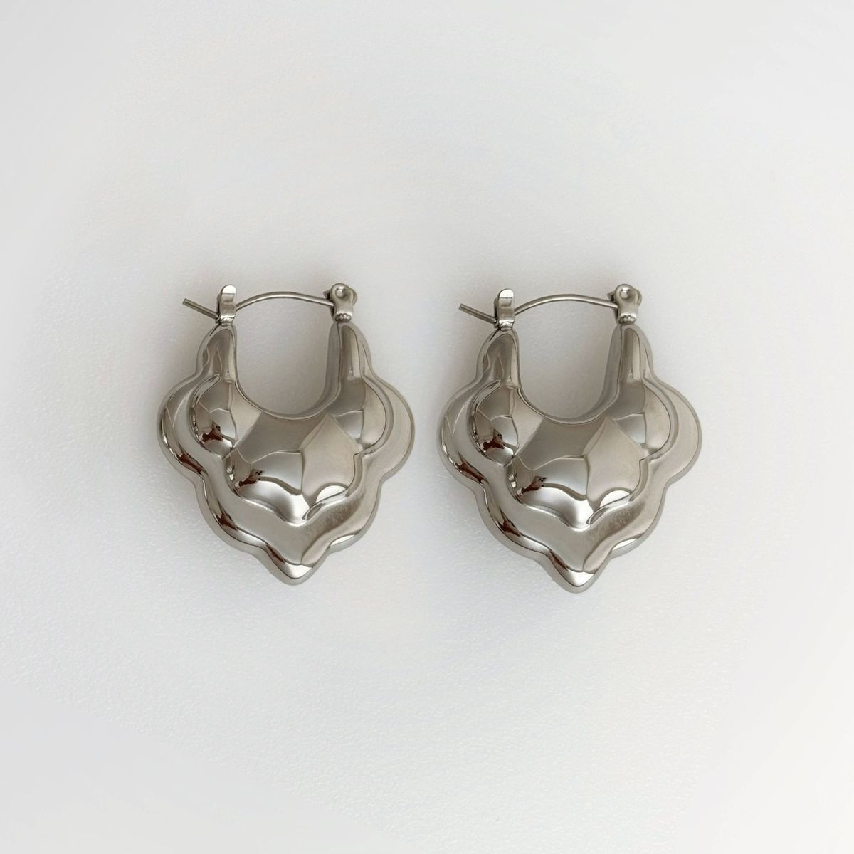 Hot Selling Real Gold Electroplated Titanium Steel Vintage Polished Cloud Gold And Silver Earrings_ipsvogv.com