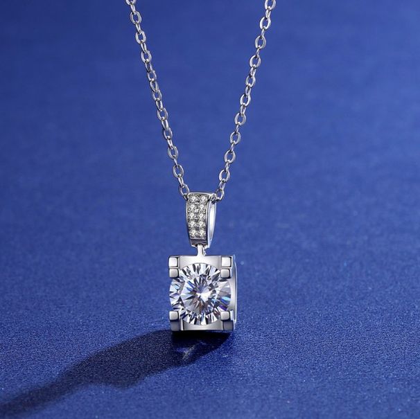 Kwai Online Red Broadcast Silver Necklace Imitate D Color Moissanite Heart shaped Four leaf Grass Female Pendant_ipsvogv.com