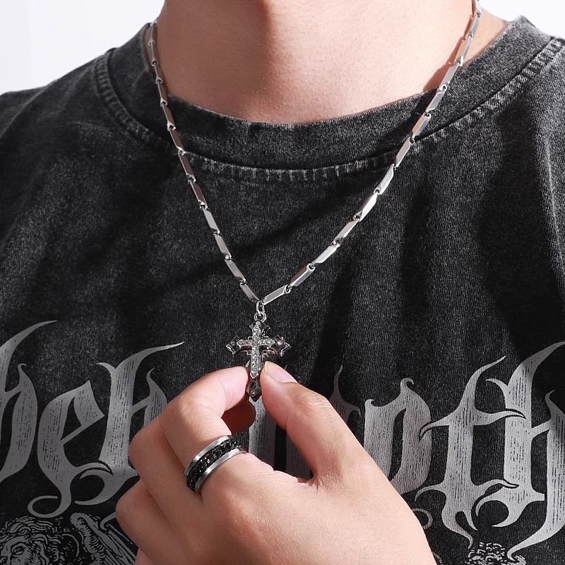 Cross Necklace, Men's Trendy Melon Seed Chain With Diamond Inlaid Pendant, Titanium Steel Hip-hop Versatile Accessories,_ipsvogv.com