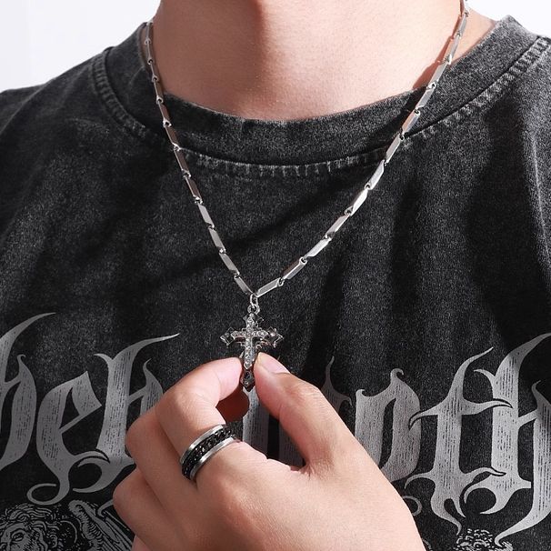 Cross Necklace, Men's Trendy Melon Seed Chain With Diamond Inlaid Pendant, Titanium Steel Hip-hop Versatile Accessories,_ipsvogv.com