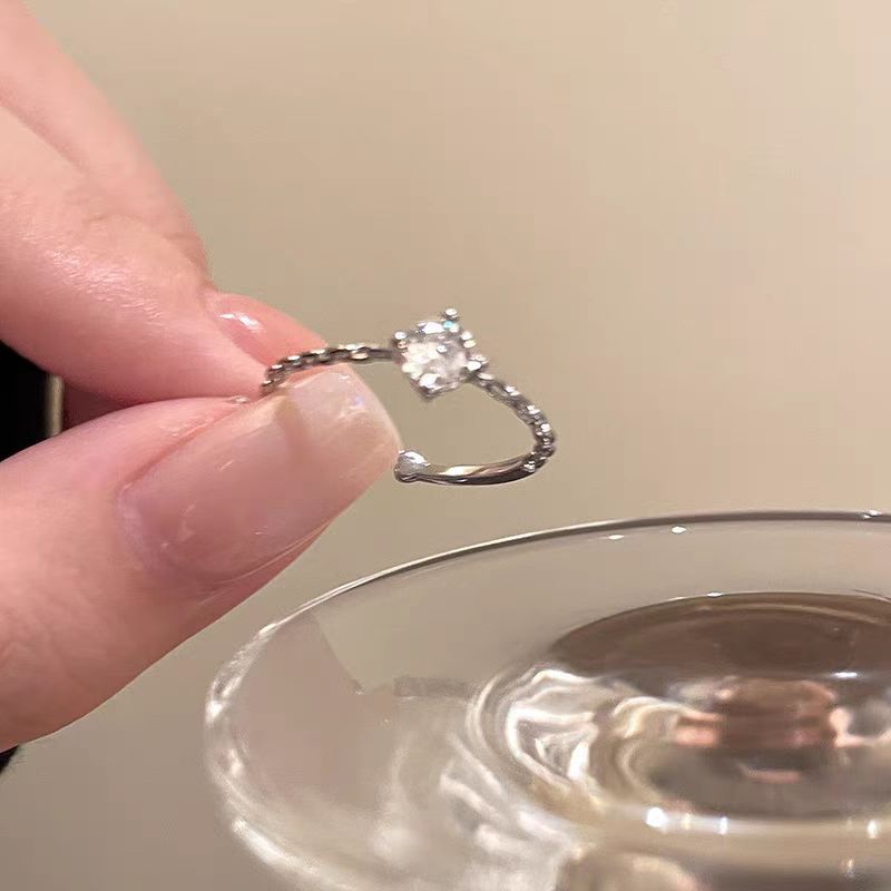 Super Sparkling Zircon Micro Inlaid Ring For Women, With A Sense Of Light Luxury, Fashion Personality, Niche, Simple_ipsvogv.com