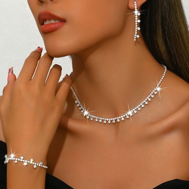 Women’s Jewelry Set Fashion Hot Selling Small Cube Pendant Necklace Jewelry Fashionable And Versatile Light Luxury Clavicle Chain Earrings Bracelet_ipsvogv.com