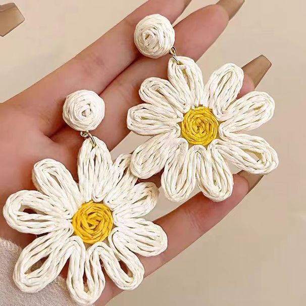Unisex Suitable For Summer Vacation Earrings Daisy New Hot Selling Earrings High End Earrings Light Luxury Temperament Foreign Style Hong Kong Style_ipsvogv.com