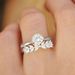 Cao Shi's Wheat Ear Geometric Design Pairs Delicate, Luxurious, High-end Rings With Fashionable Engagement Accessories_ipsvogv.com