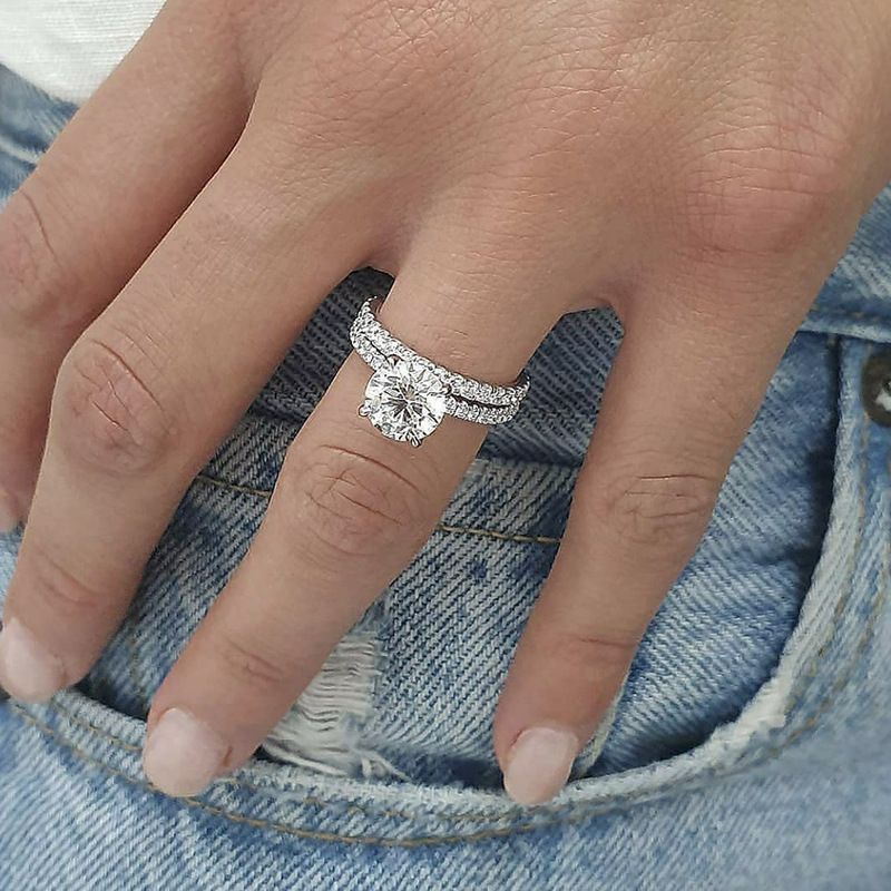 Cao Shi's Japanese Korean Minimalist And Versatile Streetwear Accessories, Oversized Sparkling Diamond Zircon Women's_ipsvogv.com