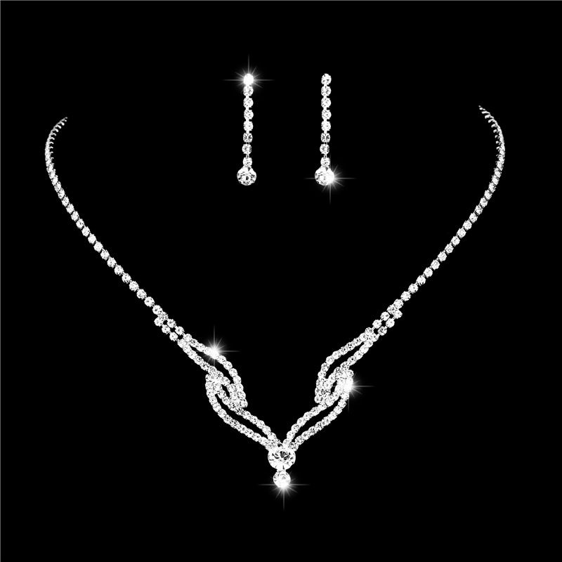 Simple & Stylish Bridal Jewelry Set - Silver Diamond Necklace & Earrings (European & American-Inspired Wedding Accessories)_ipsvogv.com