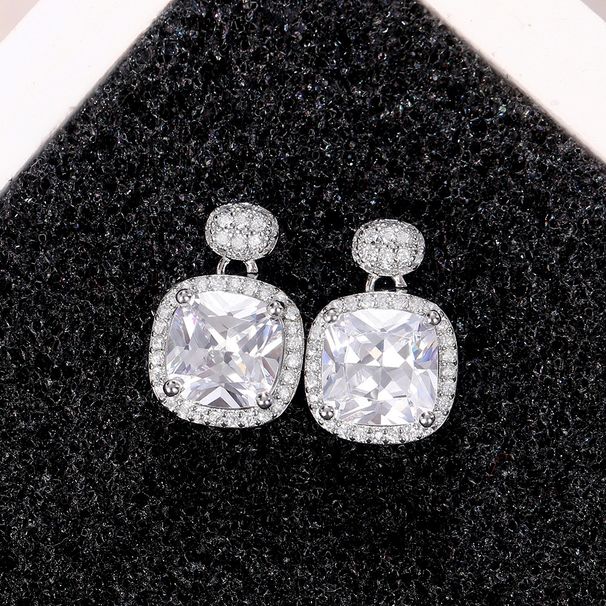 Cao Shi's New Super Sparkling Square Zircon Short Earrings Versatile Light Luxury Square Earrings for Women_ipsvogv.com