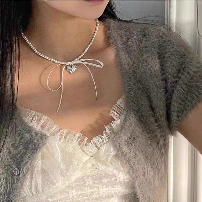 Summer Metal Heart Ribbon Bow Necklace For Women 2024 New Light Luxury Choker Niche High-end Clavicle Chain_ipsvogv.com