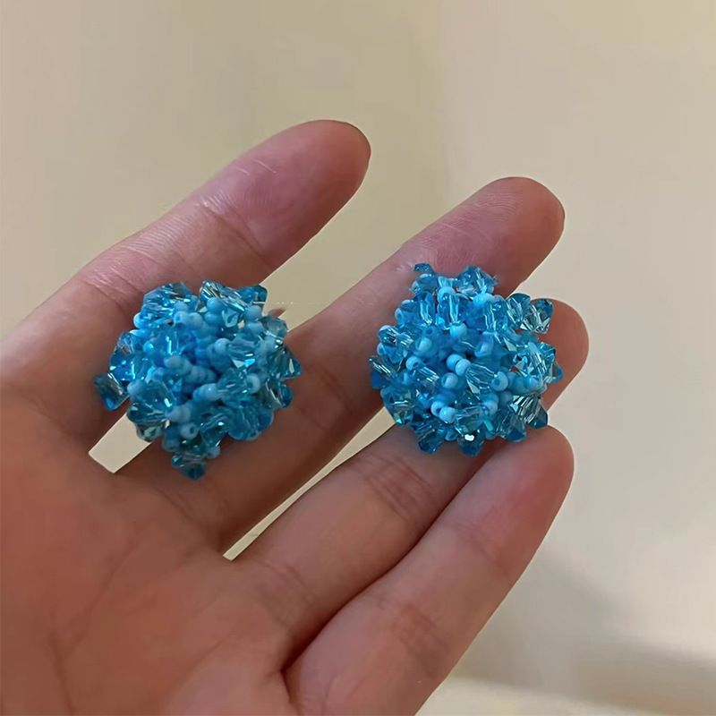 Unisex Summer Cool Blue Rhinestone Beaded Earrings Niche Retro Gentle Simple Aesthetic Art White Holiday Earrings_ipsvogv.com