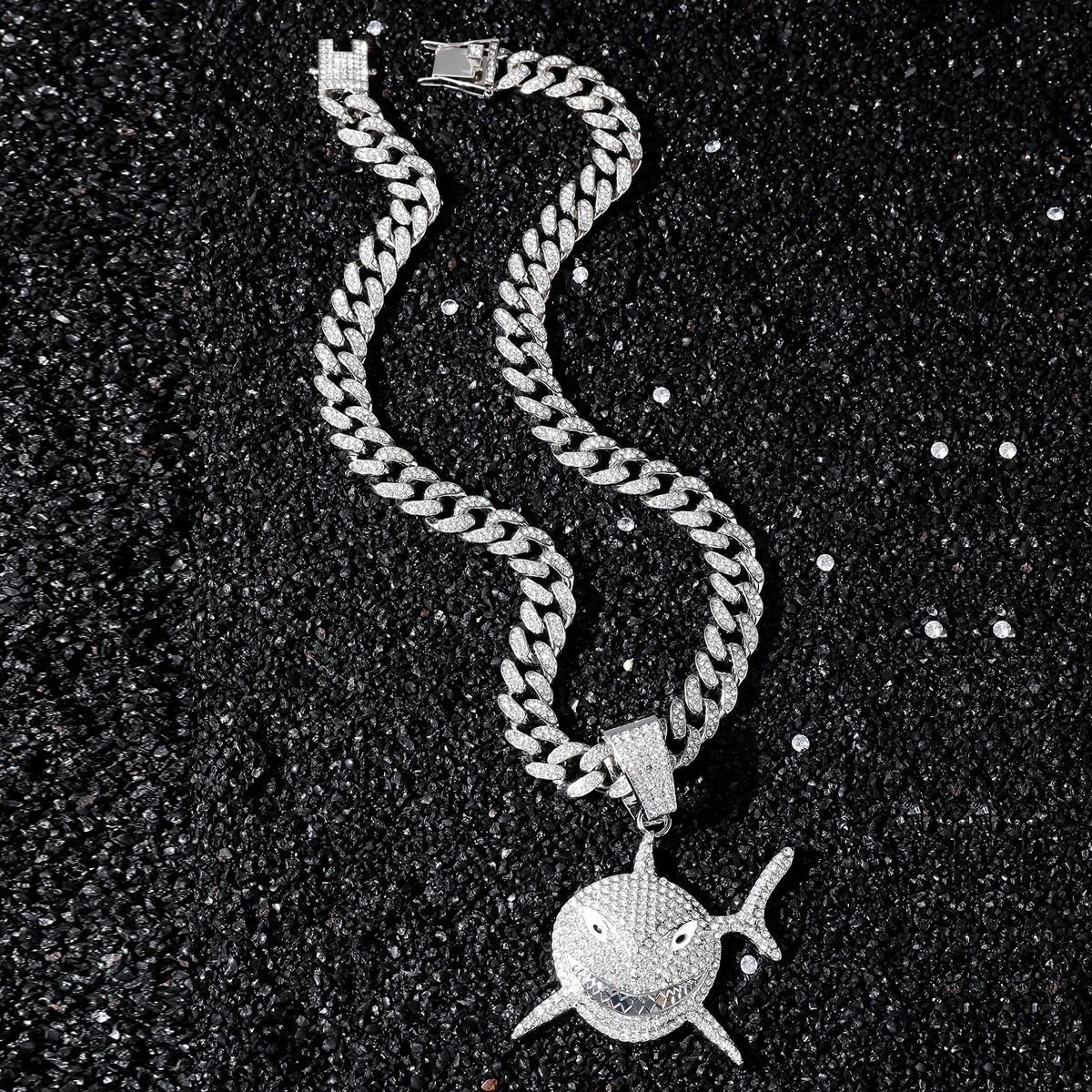 New Personalized Style Hip Hop Creative Shark Pendant Necklace_ipsvogv.com