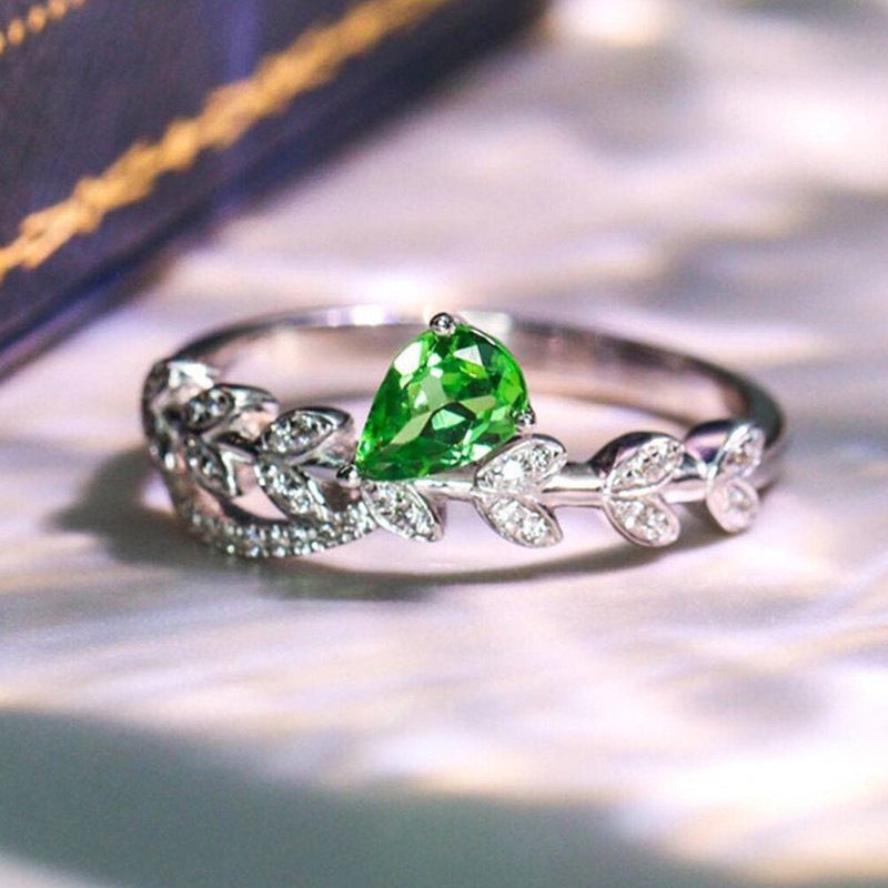 Cao Shi's Light Luxury Leaf with Small, Fresh Micro Inlaid Design Sense Personalized and Unique Vine Water Drop Ring_ipsvogv.com