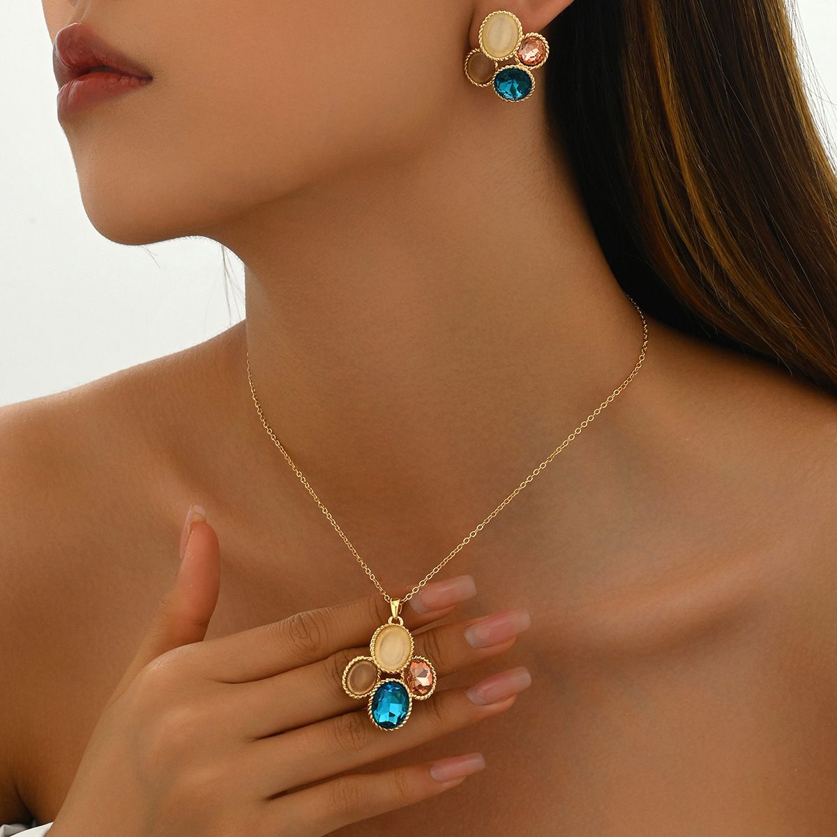 Geometric Light Style Women's Necklace Earring Set Versatile Inlaid Forest Earrings Long Neck Chain Luxury_ipsvogv.com