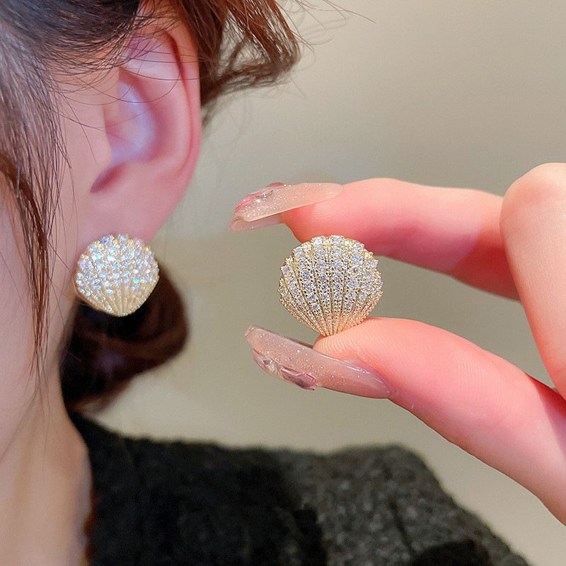 Cao Shi's Light Luxury Baroque Flower Shell Earrings Are Fashionable, Medieval, Vintage, High-end Earrings, And Dinner_ipsvogv.com