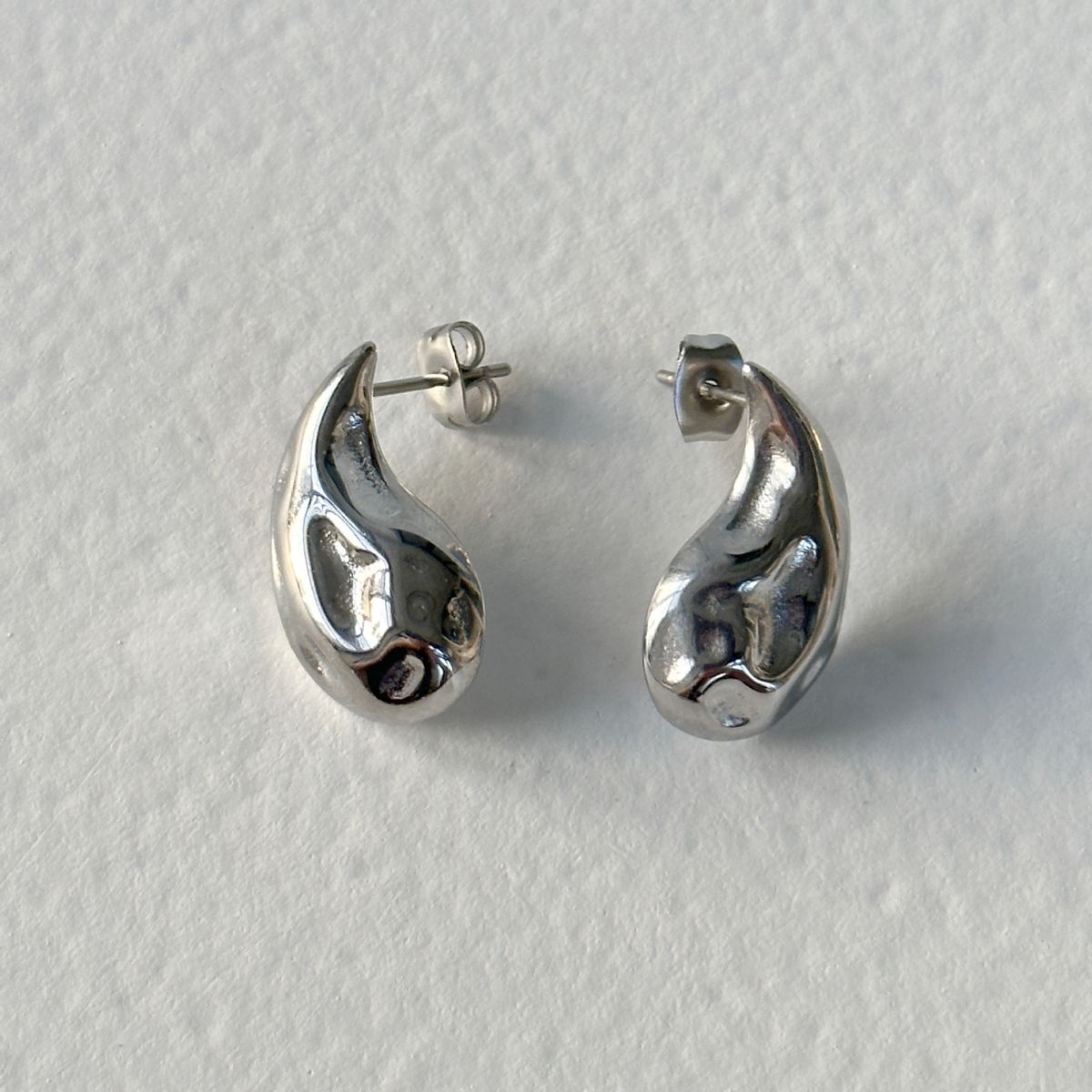 Spot Factory INS Fashionable Niche INS Retro Titanium Steel Hammer Face Tear Earrings Earrings_ipsvogv.com