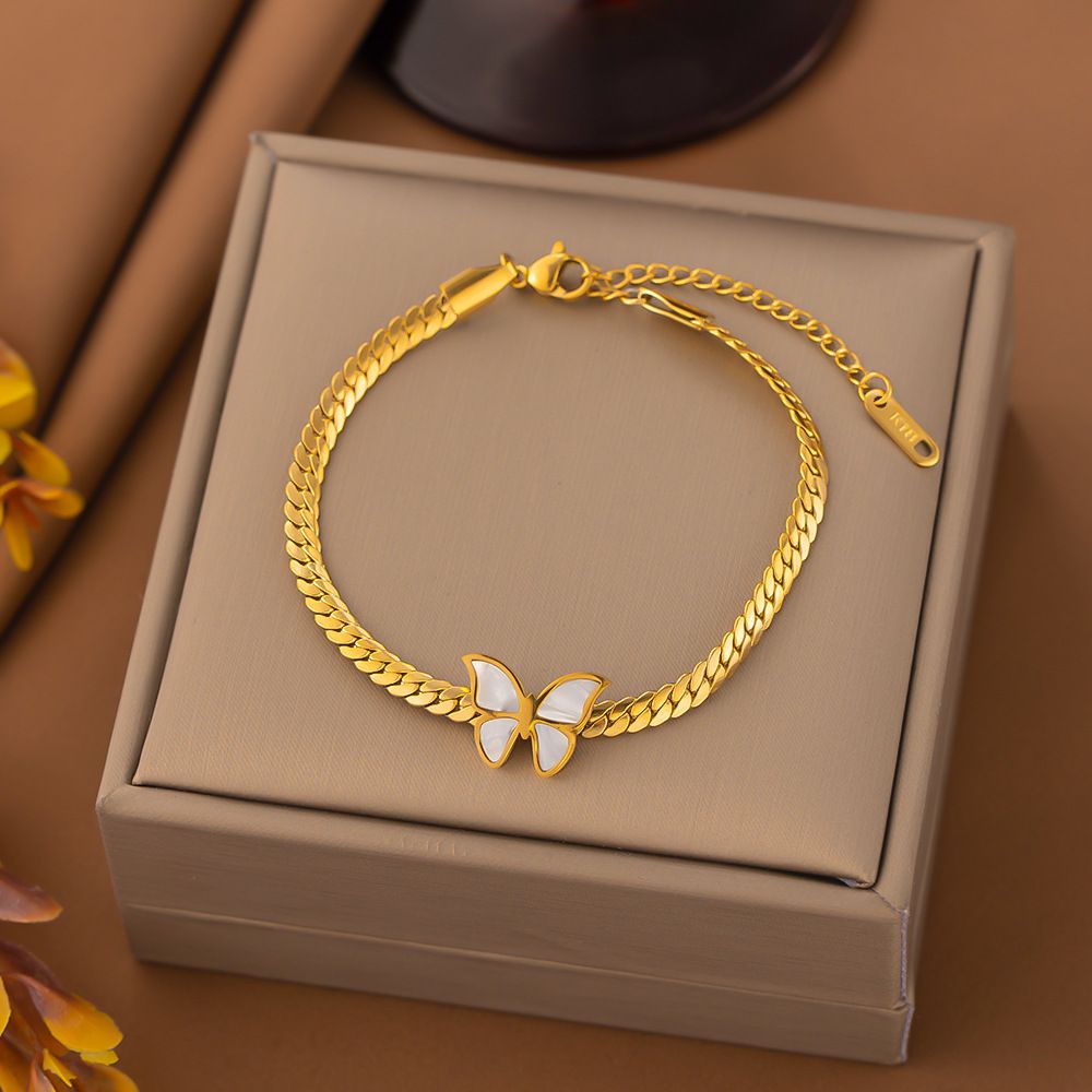 2023 New Korean Edition Whip Titanium Steel White Shell Butterfly Fashion Versatile Clavicle Chain For Women_ipsvogv.com