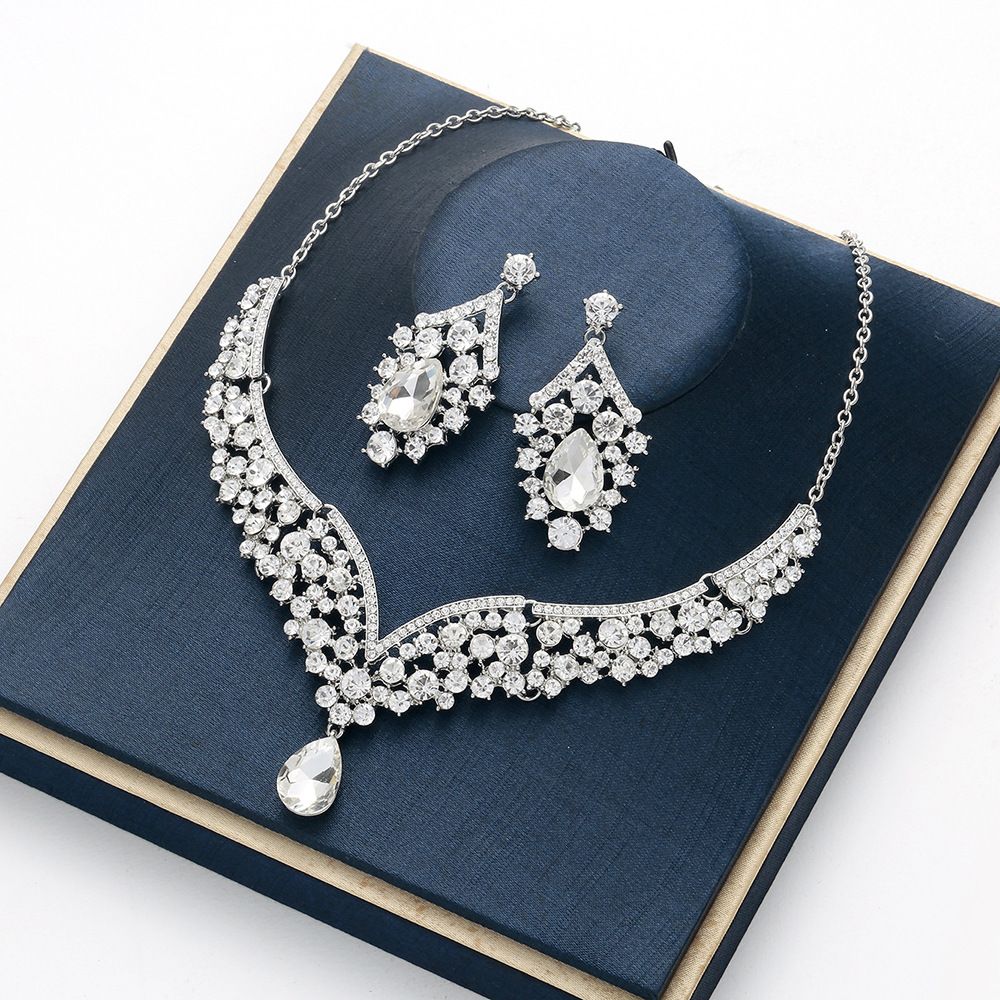 Creative New Exaggerated Crystal Necklace And Earrings Bridal Wedding Jewelry Set_ipsvogv.com