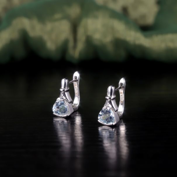 Small Exquisite Gemstone Earrings Natural Topaz Earrings Triangle S925 Sterling Silver Inlaid Garnet Earrings_ipsvogv.com
