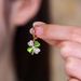 Green Cat's Eye Four Leaf Clover Earrings Exquisite Light Luxury Niche Ear Clips Net Celebrity High End Earrings_ipsvogv.com