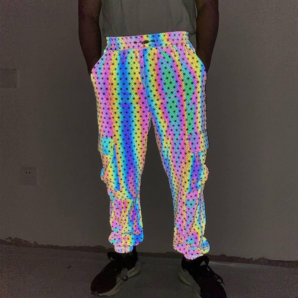 Men's Clothing geometric pattern colorful reflective overalls men's knitted breathable casual loose skinny pants_ipsvogv.com