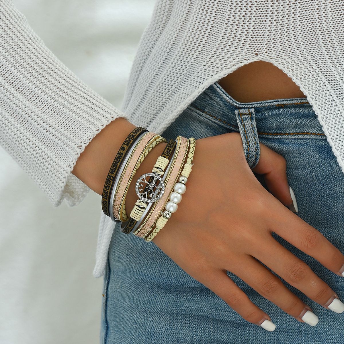 Light luxury fashion women's personalized diamond studded bead bracelet, versatile, simple multi-layer design, versatile_ipsvogv.com