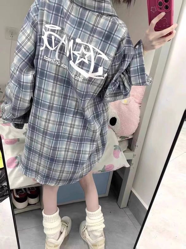 Vintage letter print plaid shirt women's design sense small large size sun protection long-sleeved couple shirt coat_ipsvogv.com