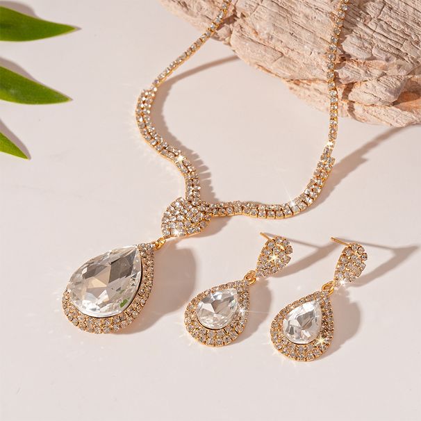 Vintage diamond-encrusted oval water drop stud earrings necklace 2-piece French court style light luxury premium set_ipsvogv.com