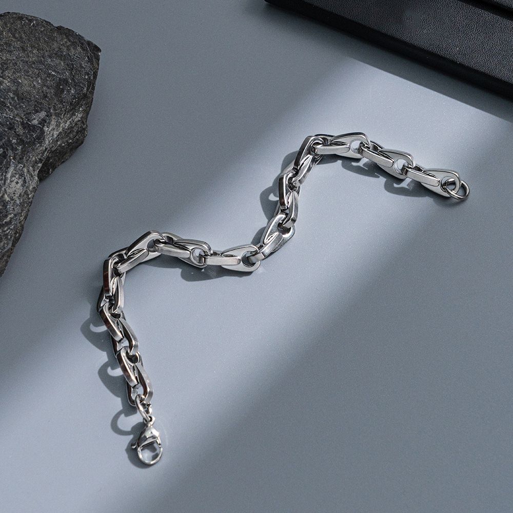 Unisex Jewelry Fashion Interlocking Polygonal Bangles Fashionable And Simple Hand Bracelet_ipsvogv.com