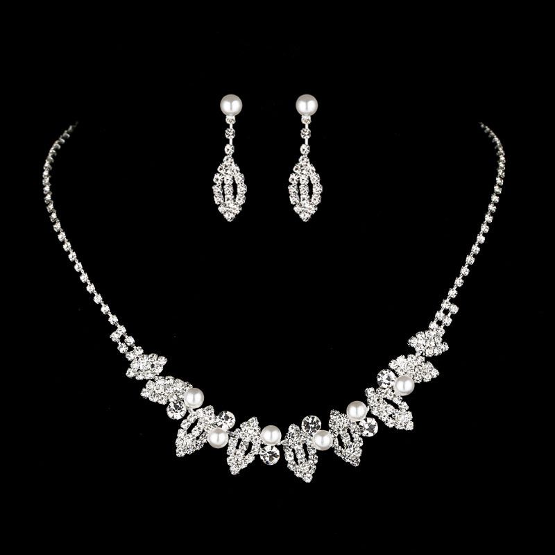 Silver Pearl & Diamond Bridal Jewelry Set - Necklace & Earrings (Elegant Ladies Celebration Accessories, Full Diamond Inlay)_ipsvogv.com