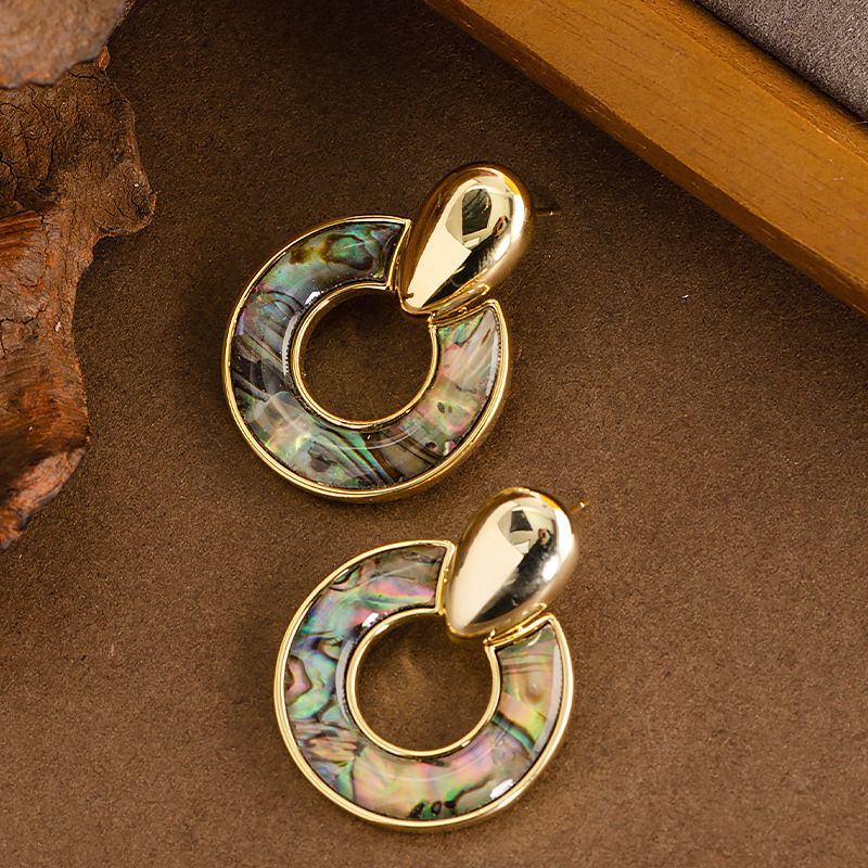 Fashionable Atmospheric Design With Inlaid Natural Abalone Shell Earrings, Feminine Temperament, Simple And High-end_ipsvogv.com