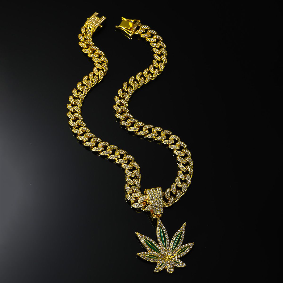 Trendy hip-hop rock diamond studded maple leaf necklace, fashionable light luxury style, unisex alloy Cuban chain_ipsvogv.com