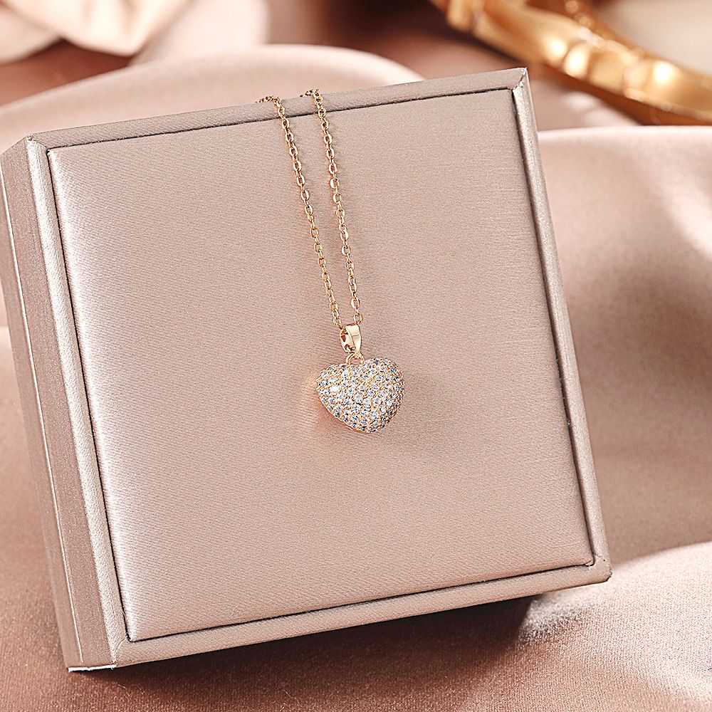 Internet Celebrity Love Zircon Necklace, Female Niche, Light Luxury, New Design, Pendant Temperament, High-end Titanium_ipsvogv.com