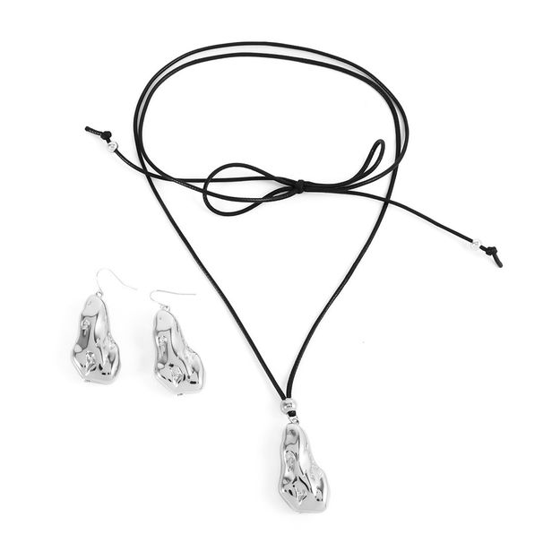 Exaggerated Geometric Teardrop Shaped Choker Versatile Long Black Rope Strap Pendant Necklace_ipsvogv.com
