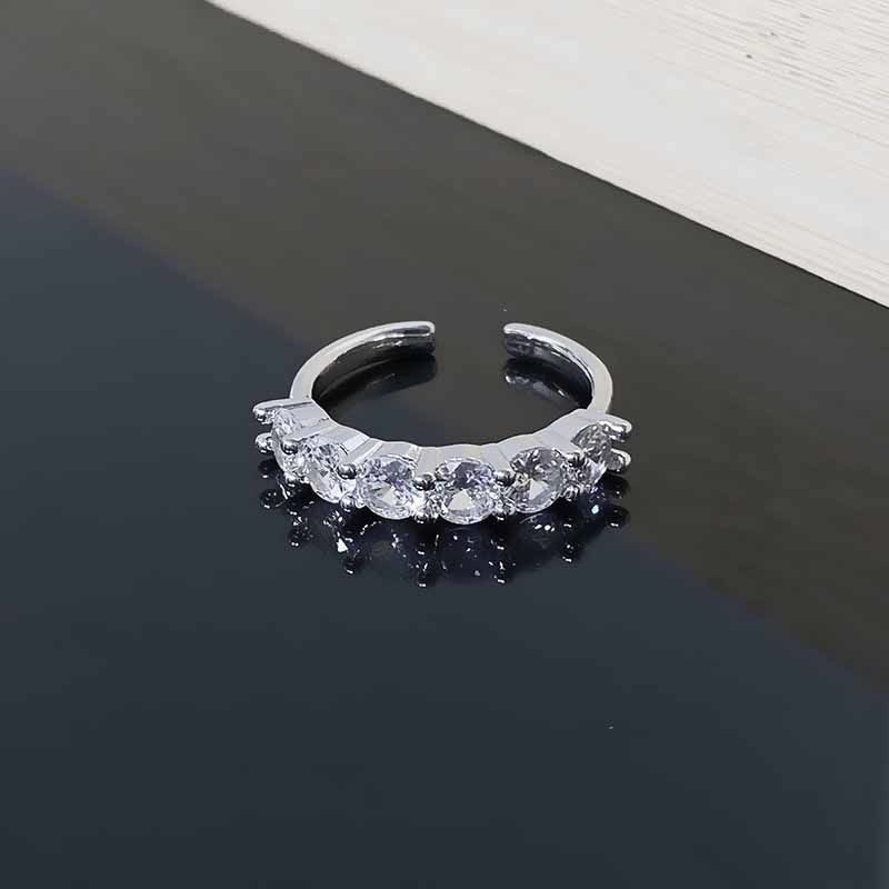 Super Sparkling Zircon Ring 2025 New Style Simple Design, Niche Ring, High-end Versatile Index Finger Ring_ipsvogv.com