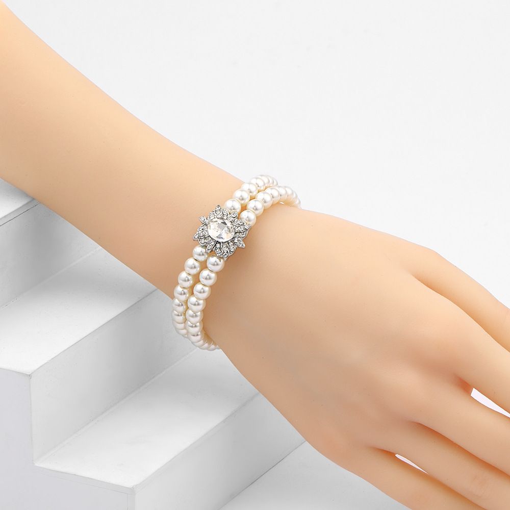 Hot Selling Leaf Pearl Necklace Earrings Bracelet Women Three-Piece Set Suitable For Wedding Evening Party_ipsvogv.com