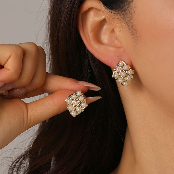 Korean Style Fresh Light Luxury Niche Full Diamond Feather High-end Design Versatile Elegant Pearl Earrings Jewelry_ipsvogv.com