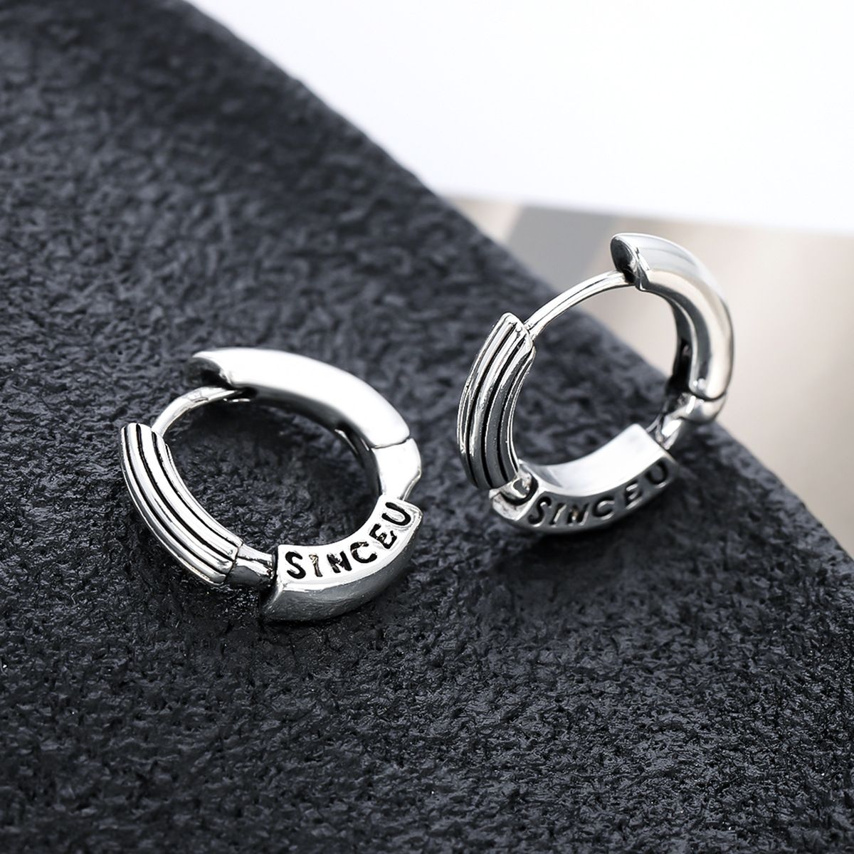 Korean Version Of Minimalist Men's High-end Circle Earrings, Women's Couple's Personality, Niche, Light Luxury Design,_ipsvogv.com
