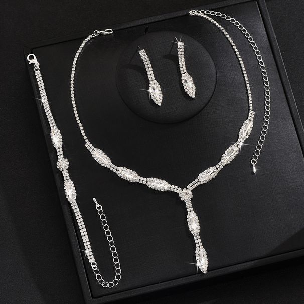 2025 Jewelry Set Banquet Dress Necklace Earrings Bracelet Three-Piece Fashion Versatile Bride Accessories_ipsvogv.com
