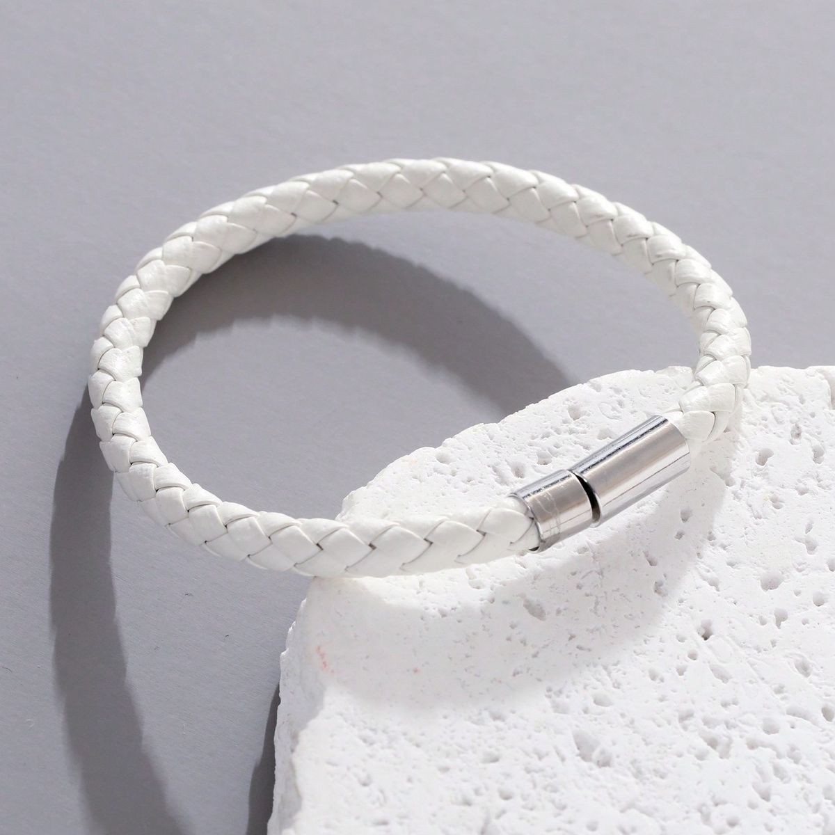 New Leather Woven Alloy Magnetic Buckle Men's Jewelry Hot Selling Couple Bracelet_ipsvogv.com