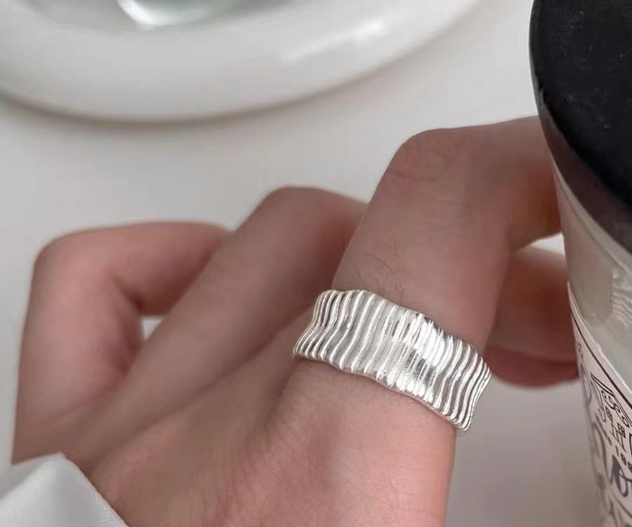 Sweet Cool Fried Dough Twists Stripe Female Fashion Personality Premium Black Samurai Open Hip Hop Index Ring_ipsvogv.com