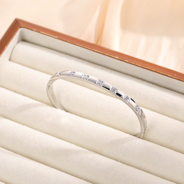 Korean Version Of Minimalist High-end Titanium Steel For Women With Light Luxury Niche Design, Half Circle Diamond Inlay_ipsvogv.com