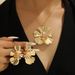 New Floral Niche Style Versatile High-end Women's Necklace Pendant Earring Set_ipsvogv.com