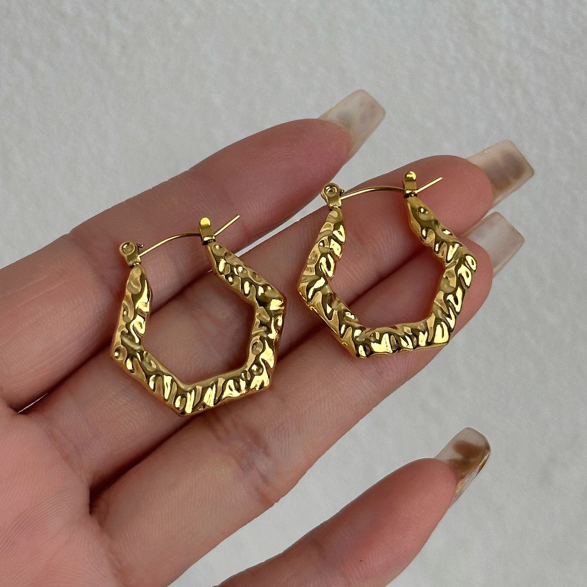 Fashionable Niche INS Retro Titanium Steel Embossed Pentagonal Earrings_ipsvogv.com