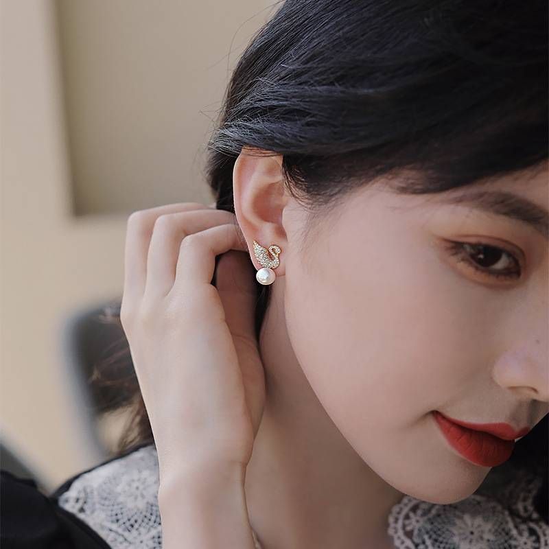 Light luxury high-grade sense of temperament swan zircon pearl earrings simple personality earrings female_ipsvogv.com