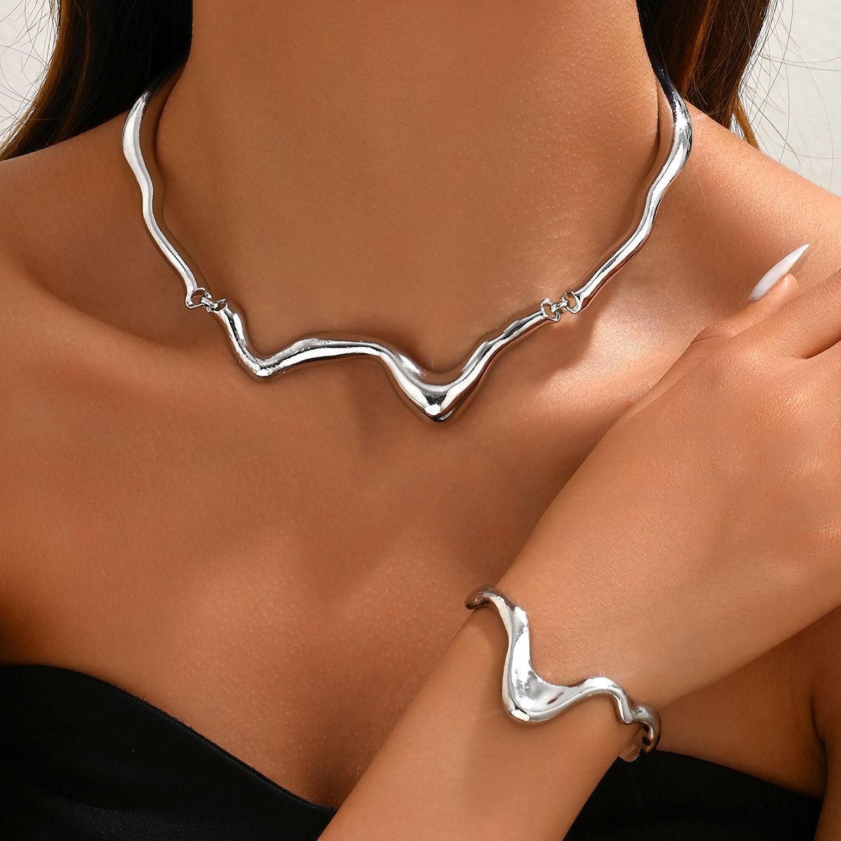 Ladies' Wind Jewelry Set Liquid Lava Metal Twisted Design Collar Bracelet High Grade Necklace_ipsvogv.com
