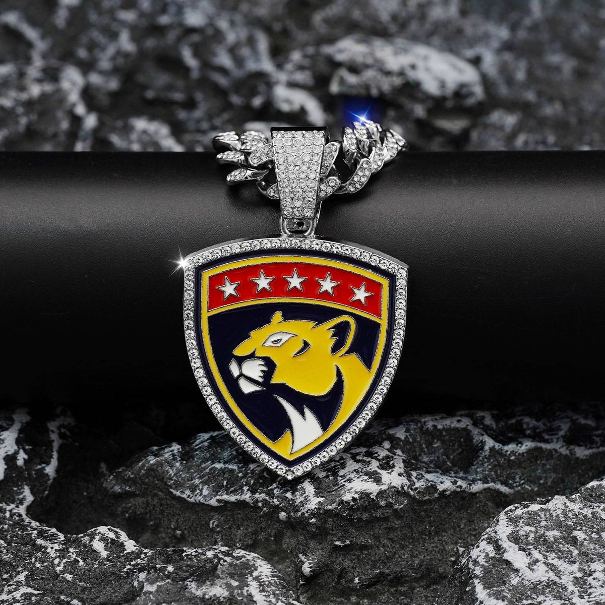 Hot Selling Fashion Hip Hop Florida Wild Leopard Pendant Necklace Men Personality Full Diamond Cuban Chain_ipsvogv.com