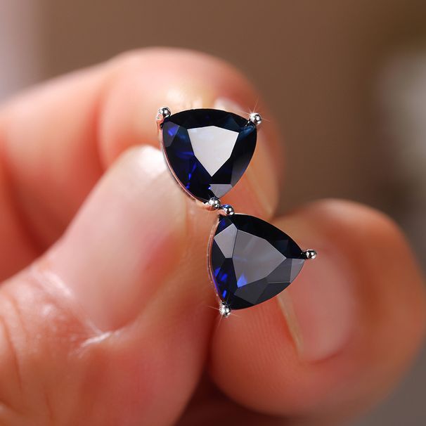 Cao Shi Fashion Color Treasure Simple Geometric Triangle Zircon Female 2021 New Trend Mini Earrings_ipsvogv.com